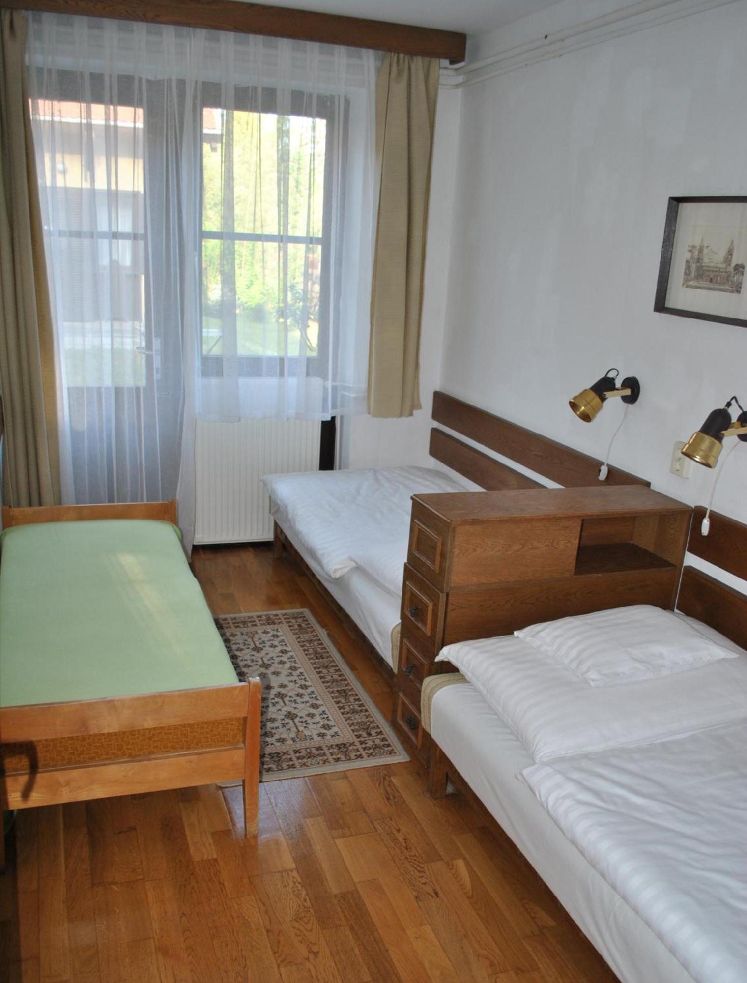 Harmonia Apartmanhaz Balatonlelle Zimmer foto