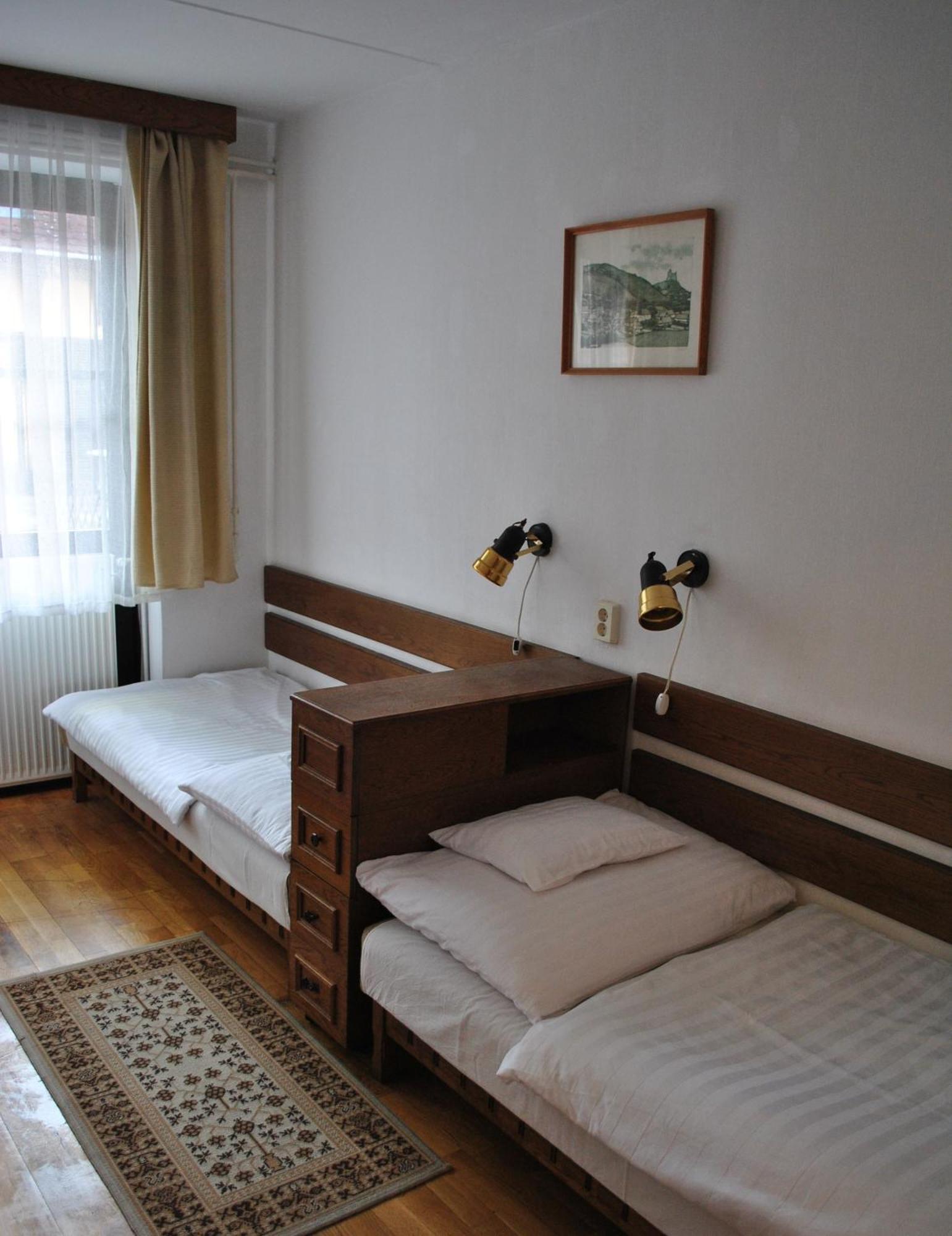 Harmonia Apartmanhaz Balatonlelle Zimmer foto